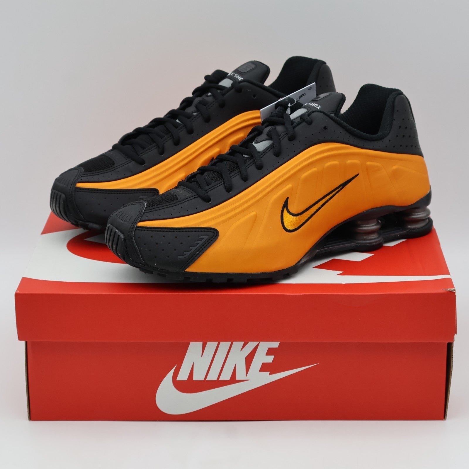 HQ1988-800 Nike Shox R4 Bright Ceramic Black Metallic Dark Grey (Men's)