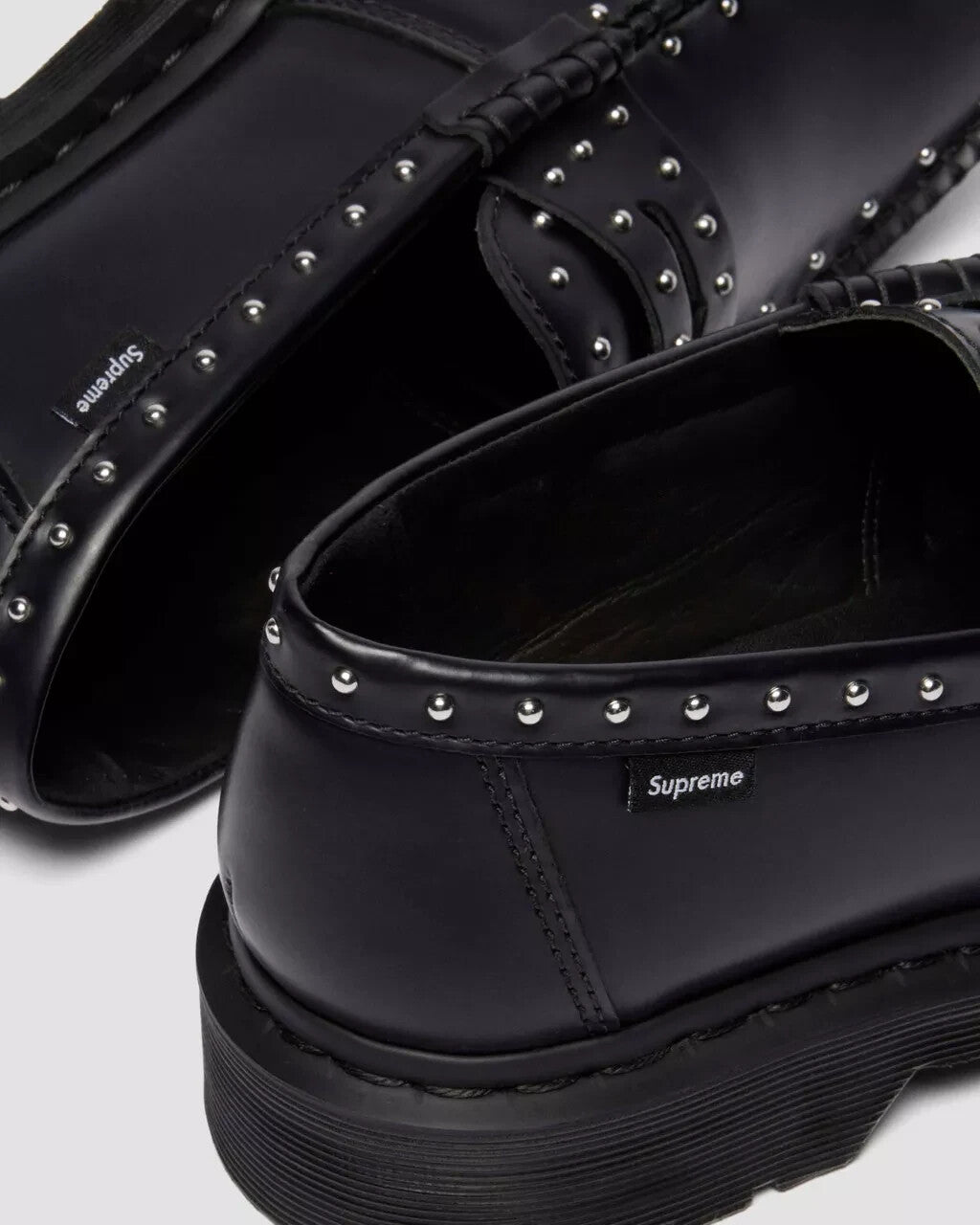 41873001 Supreme Ã Dr.Martens Studded Penton Loafer Black 25SS Week 13 (Men's)