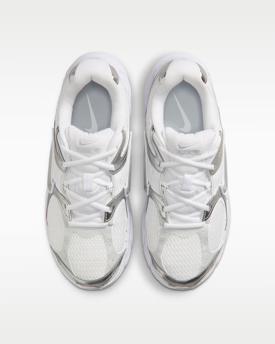 HQ7901-112 Nike V5 RNR White Metallic Platinum (Women's)