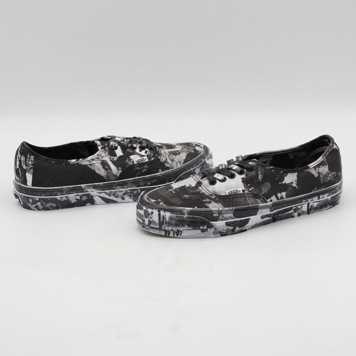 VN000EEUGC7 Atiba Jefferson OTW by Vans Authentic Black Grey (Men's)