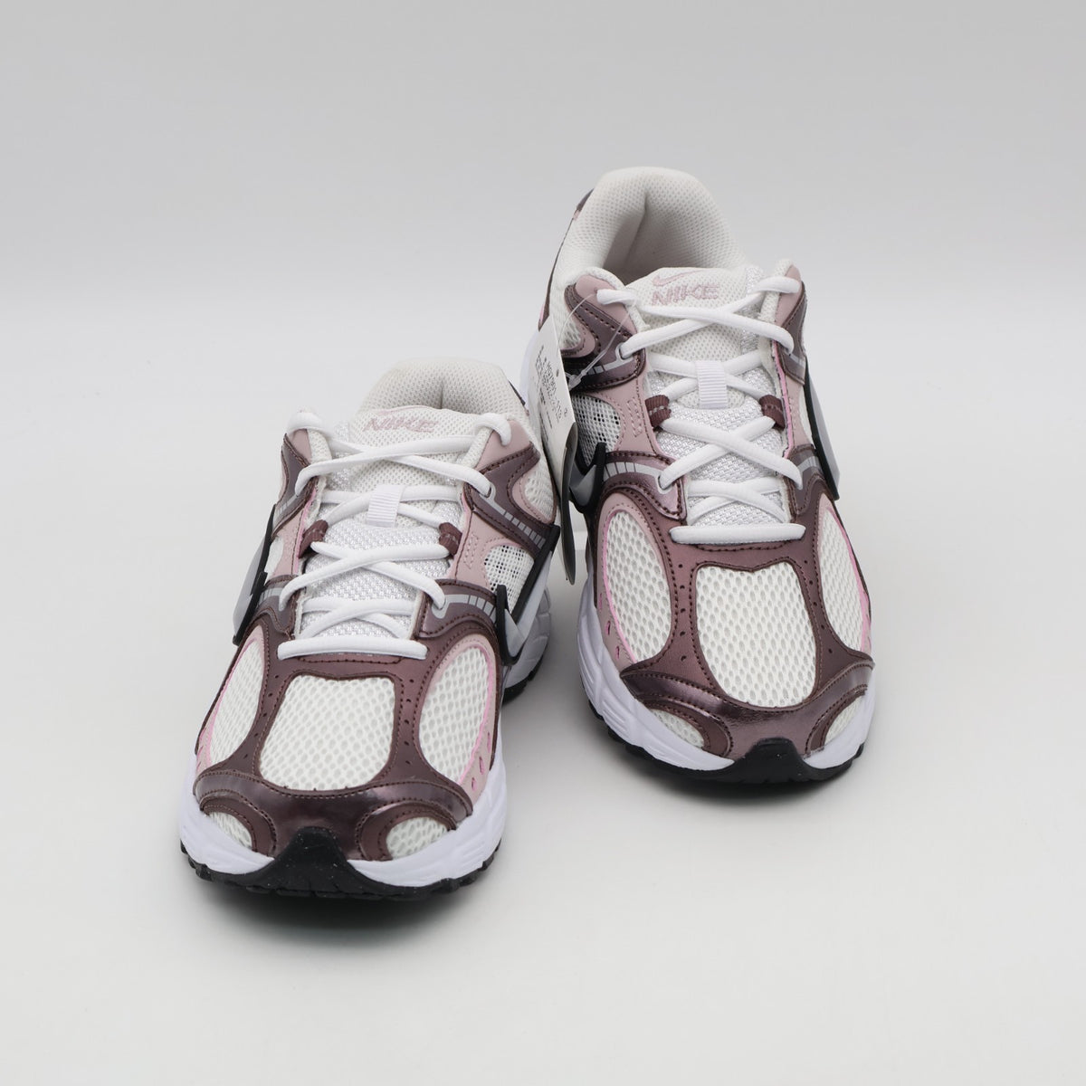 HQ7901-113 Nike V5 RNR "White/Tattoo/Metallic Platinum" (Women's)