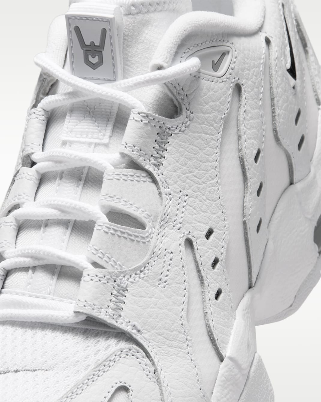 IO4223-100 Nike Air DT Max '96 Low "White"