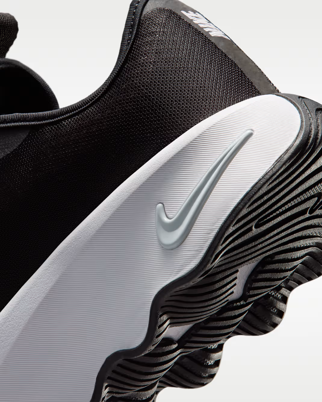 II7278-001 Nike Motiva 2 Black White (Women's)