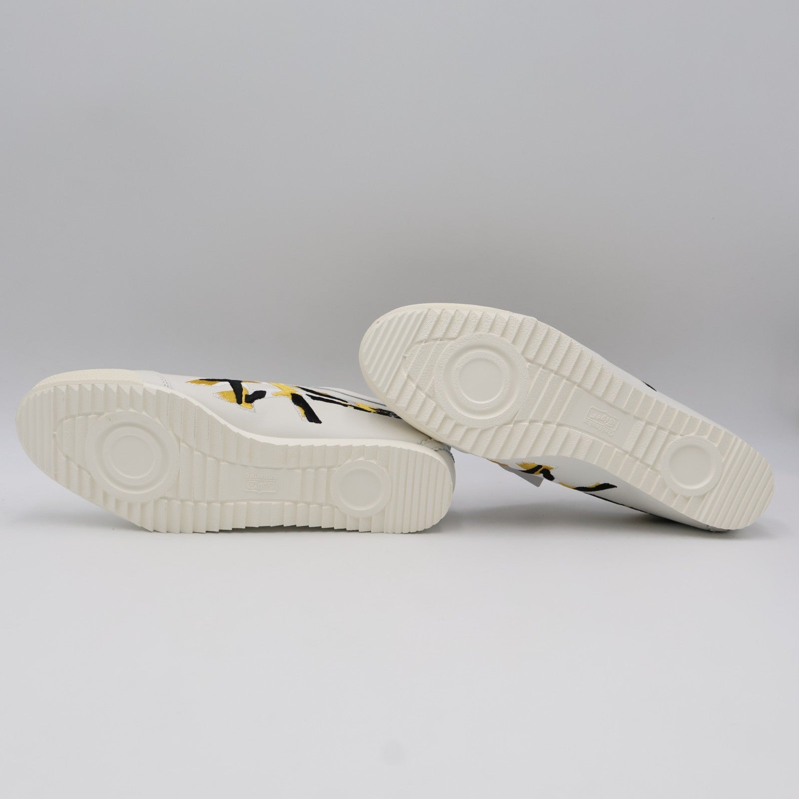 1181A578-101 Onitsuka Tiger NIPPON MADE Mexico 66 Deluxe White Vibrant (Men's)