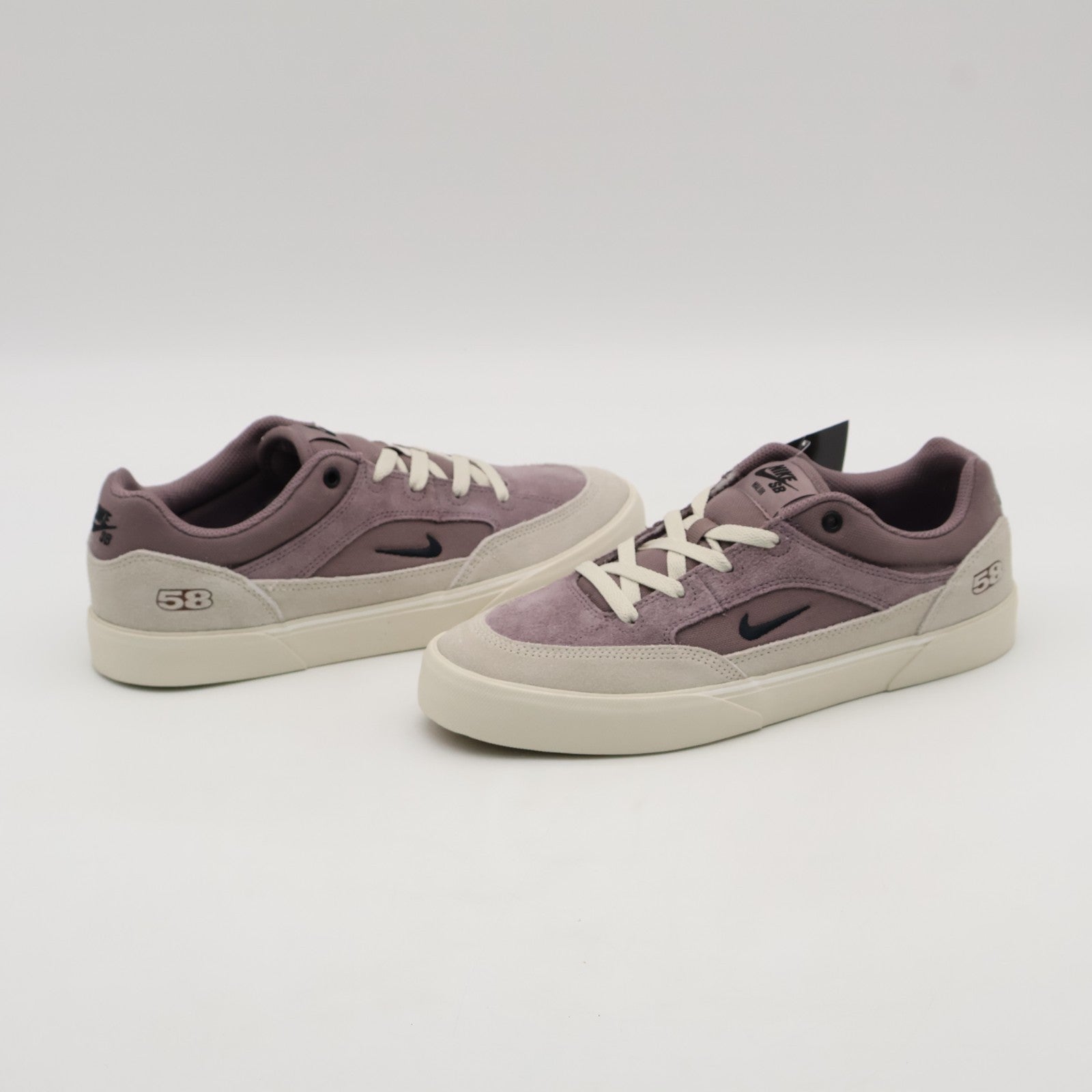 HF3066-200 Nike SB Mallo TE Shoes (Men's)