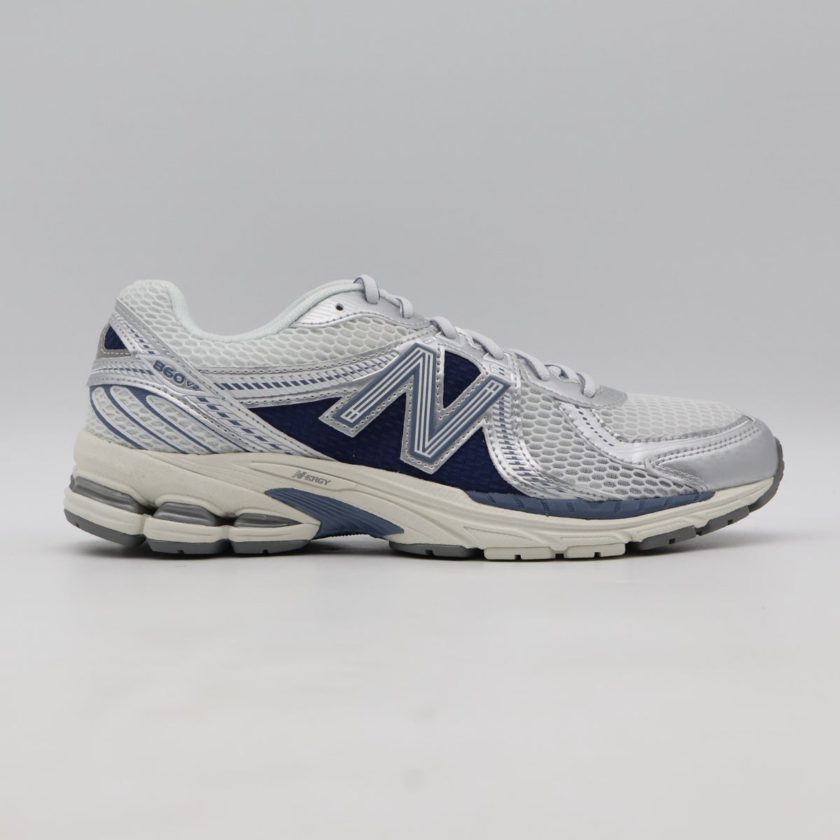 ML860GG2 New Balance 860V2 Arctic Grey Metallic Silver (Men's)