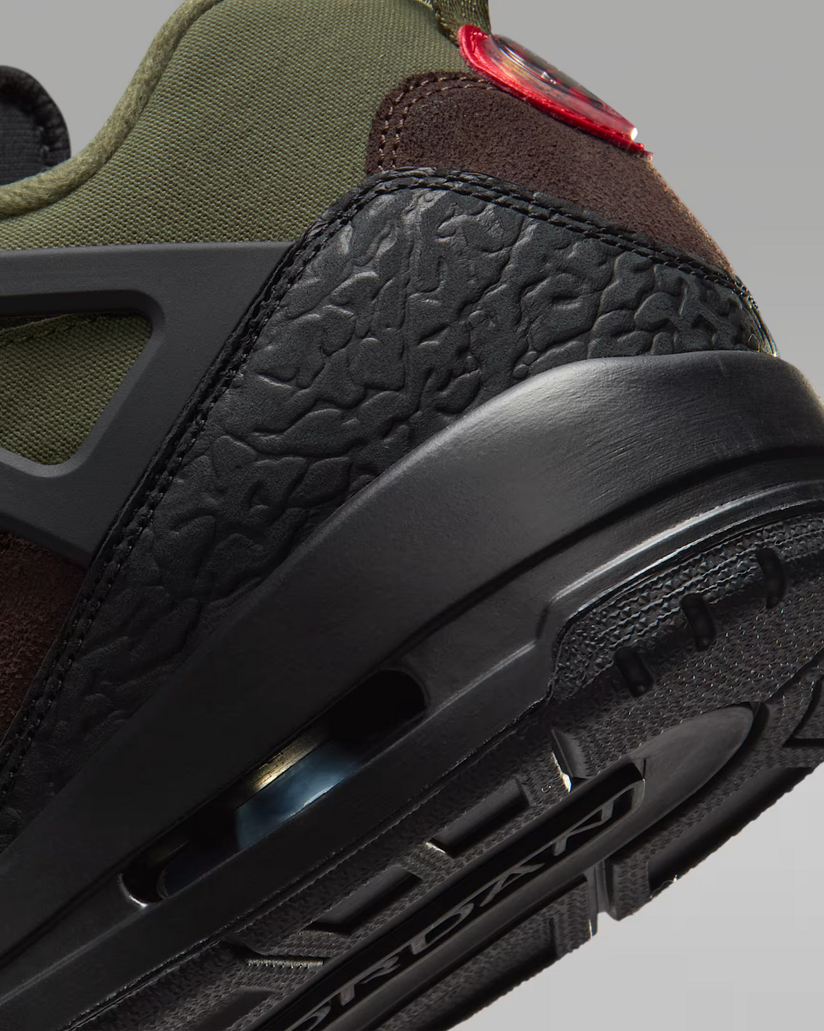 IH1782-200 Nike Jordan Spizike Low Beef And Broccoli (Men's)