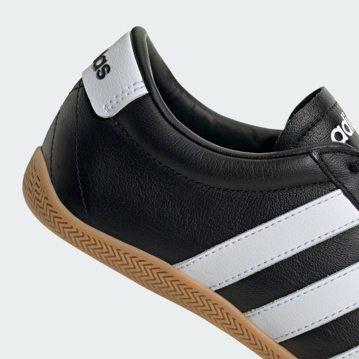 JQ9684 adidas Grand Court Lo Core Black Cloud White Gum  (Women's)