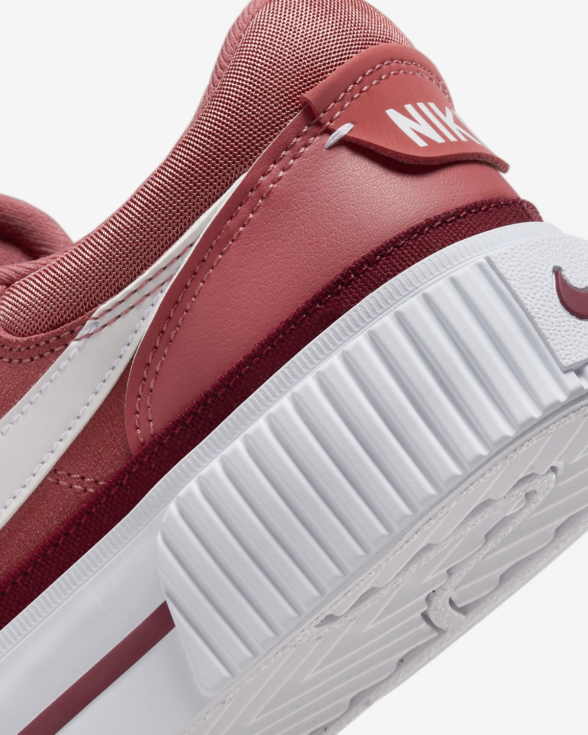 FJ1986-600 Nike Court Legacy Lift Valentineâs Day (Women's)