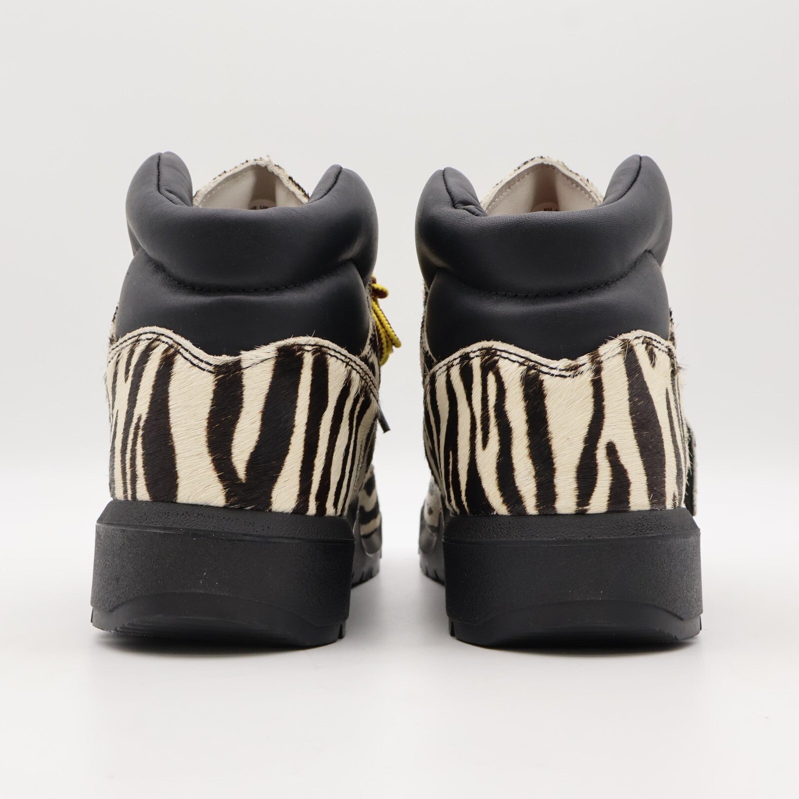 TB0A6EUNEMZ Supreme Timberland Field Boot Zebra FW24 Week13 (Men's)