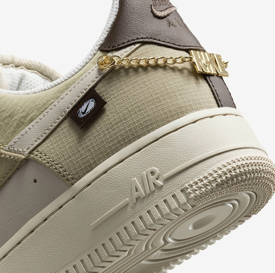 DX6061-122 Nike Air Force 1 Low "Bling" (Women's)
