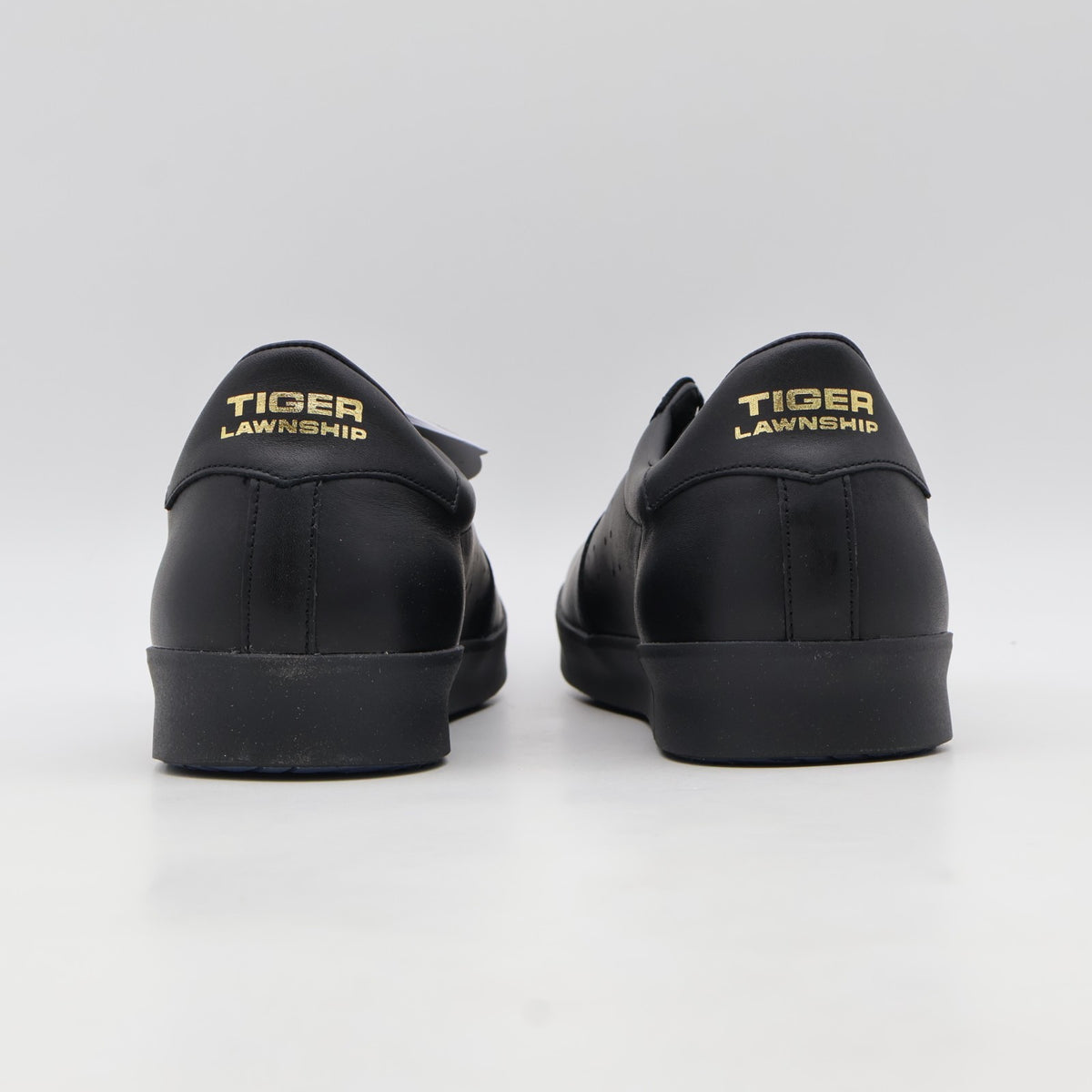 1183A914-001 Onitsuka Tiger Lawnship NM Black (Men's)