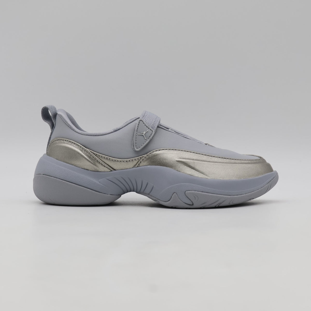 IB8597-002 Nike Jordan Pointe "Metallic Silver/Smoke Grey" (Women's)