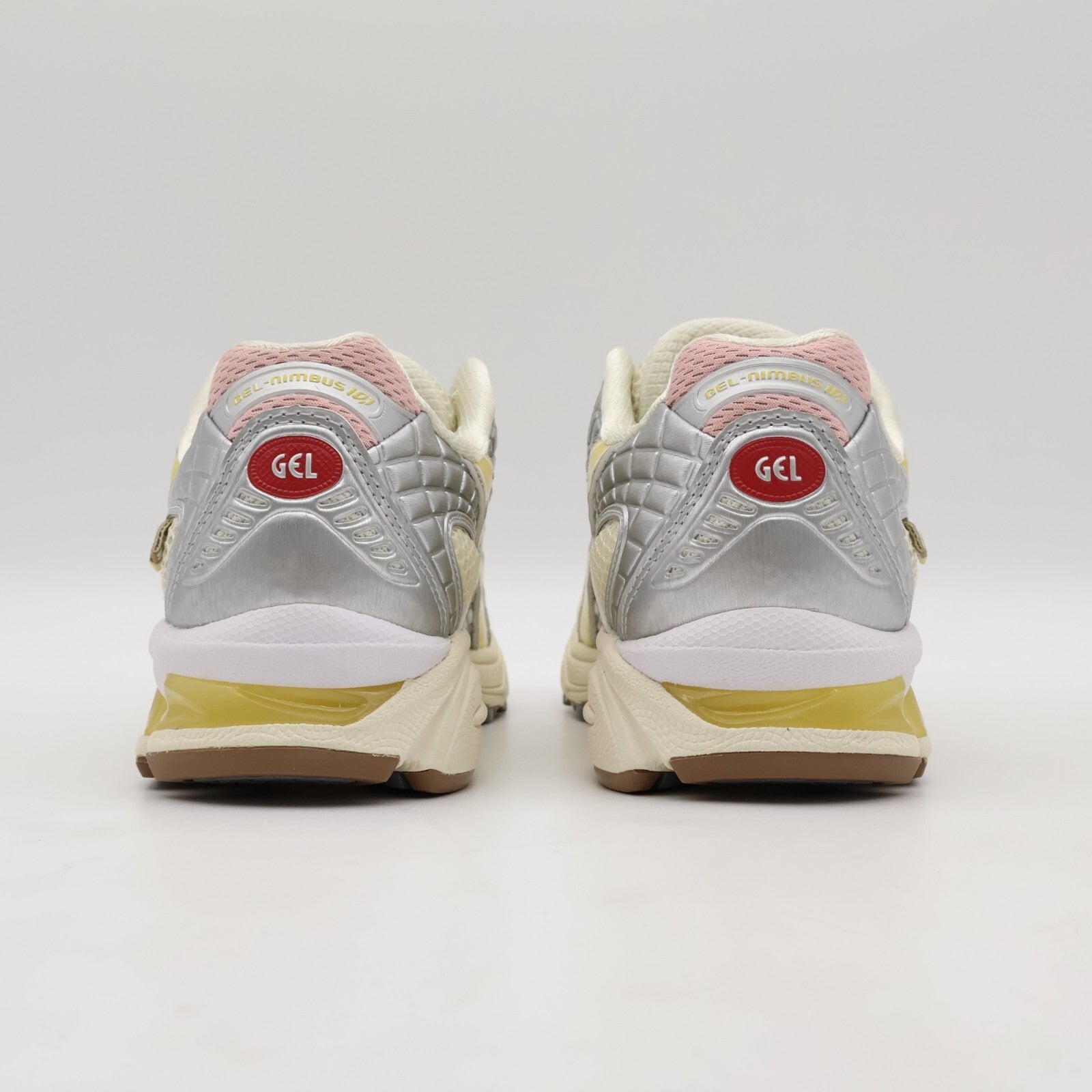 1203A865-752 VANDY THE PINK atmos Asics Gel-Nimbus 10.1 Ivory Pineapple (Men's)