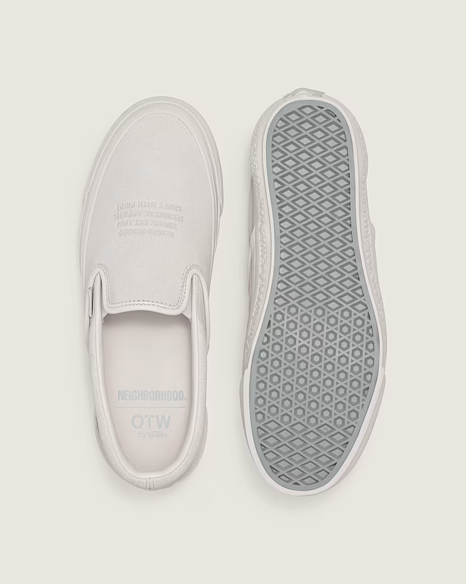 VN000EDG7VJ NEIGHBORHOOD Ã OTW by Vans Classic Slip-On 98 Natural (Men's)
