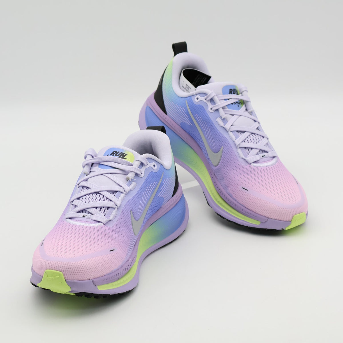 IB5169-500 Nike  Vomero 18 SE Amethyst Tint Hydrangeas Phantom Metallic(Women's)