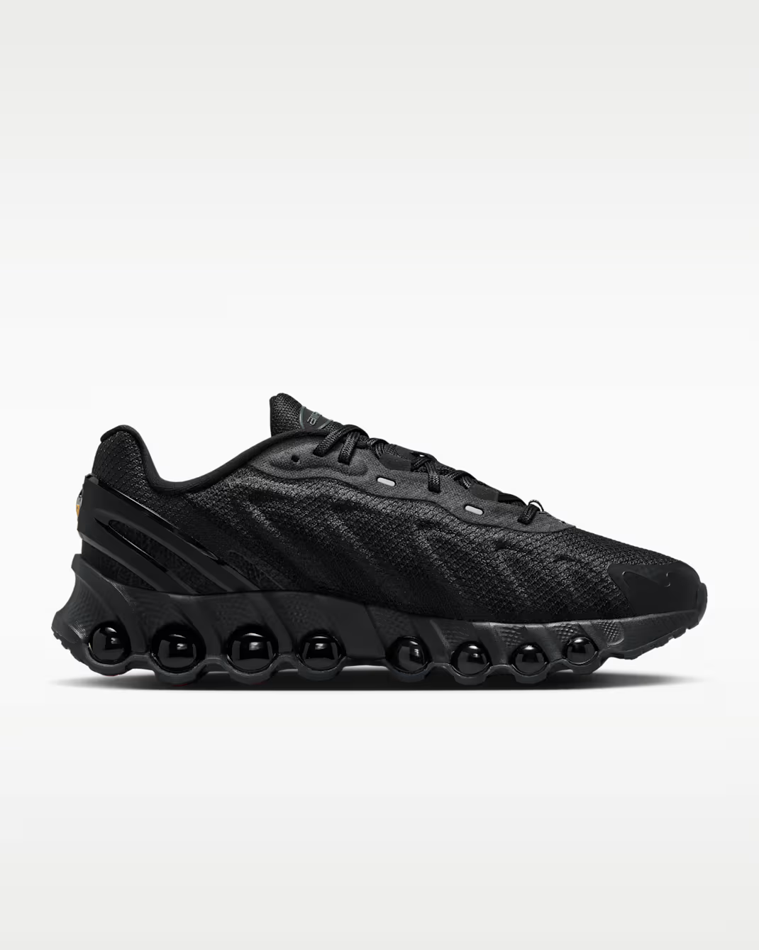 IO7846-001 Nike Air Max DN8 Black (Men's)