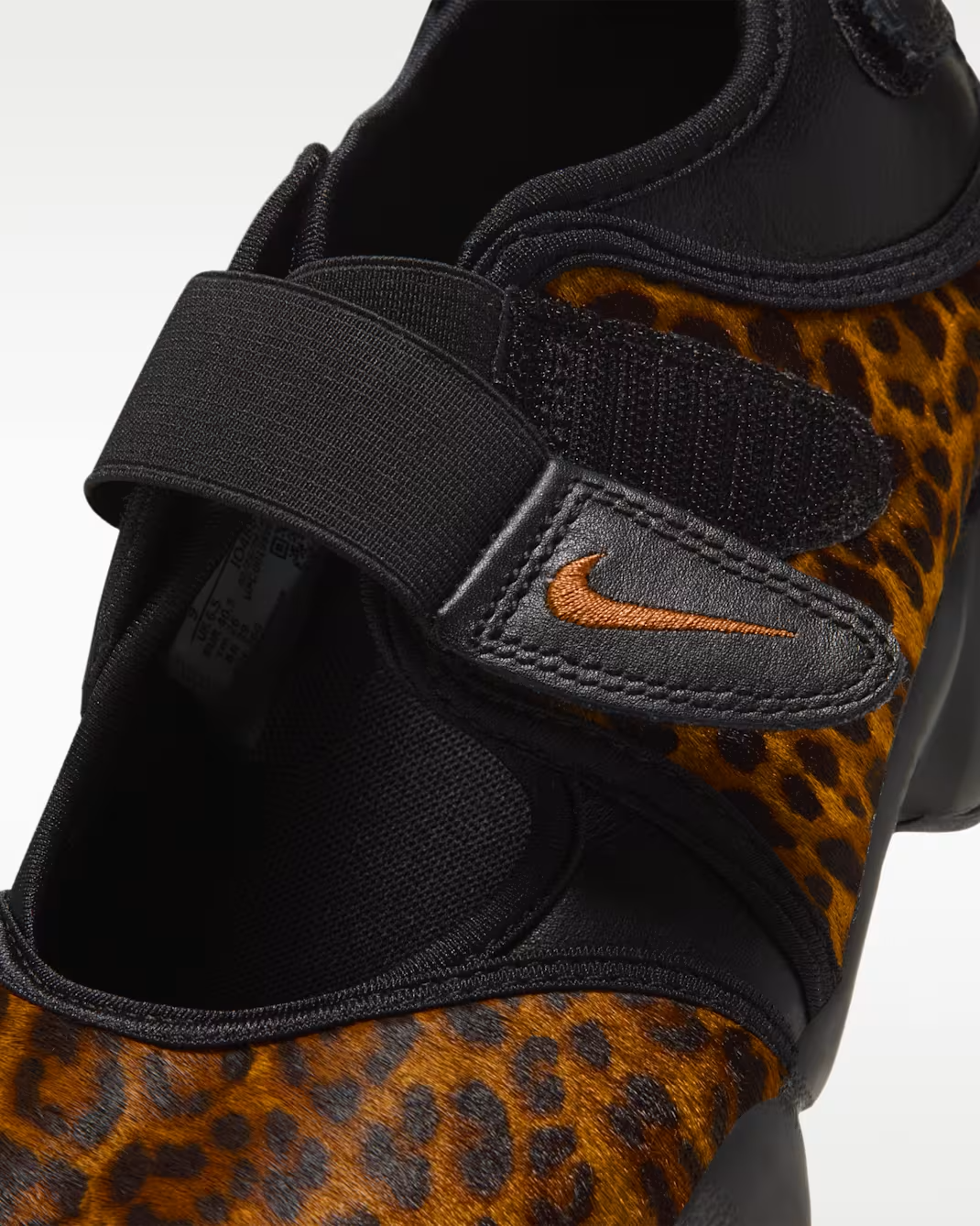 IO4884-002 Nike Air Rift "Black/Desert Ochre" (Women's)