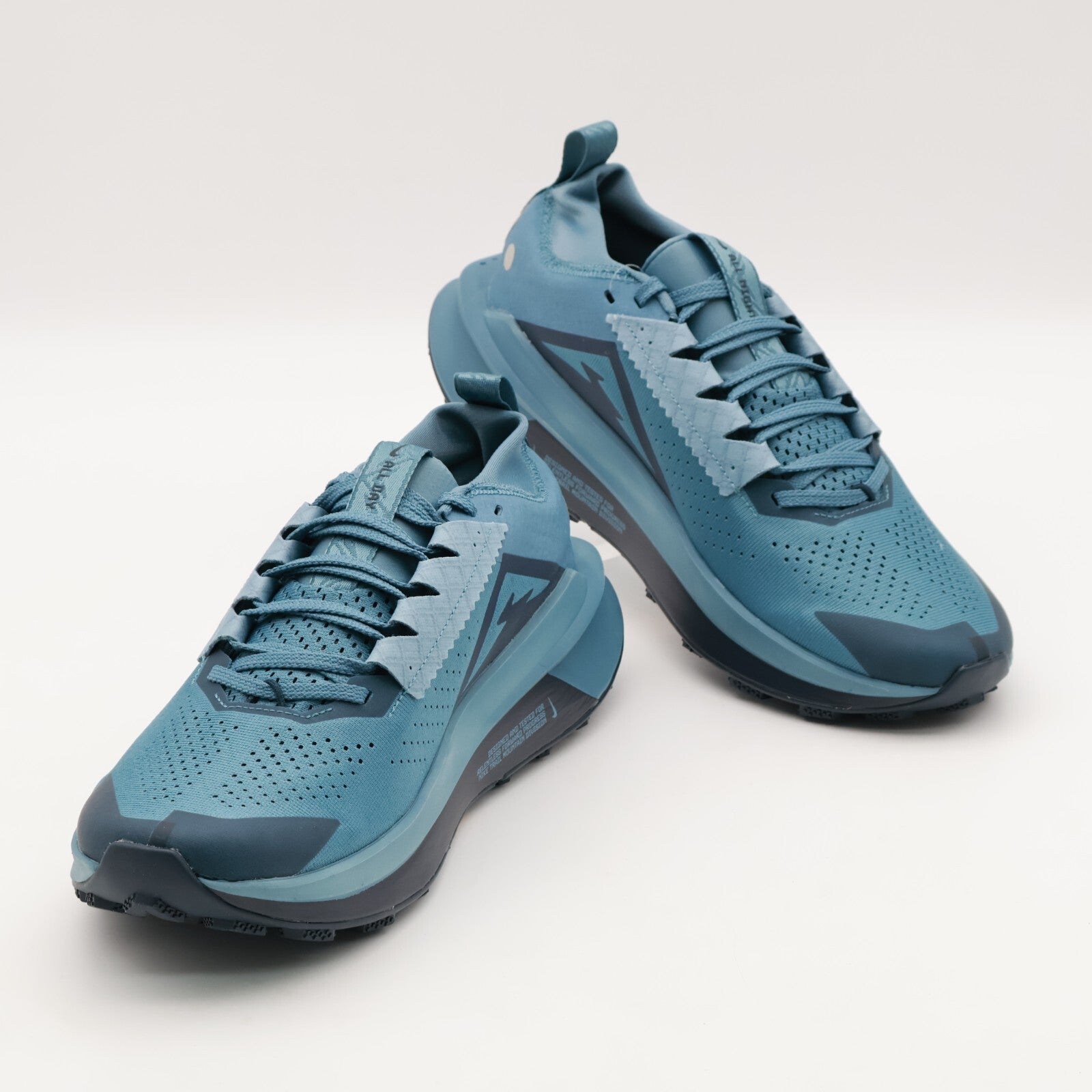 FD5190-006 Nike Zegama Trail 2 Smokey Blue Metallic Platinum Armory Navy (Men's)