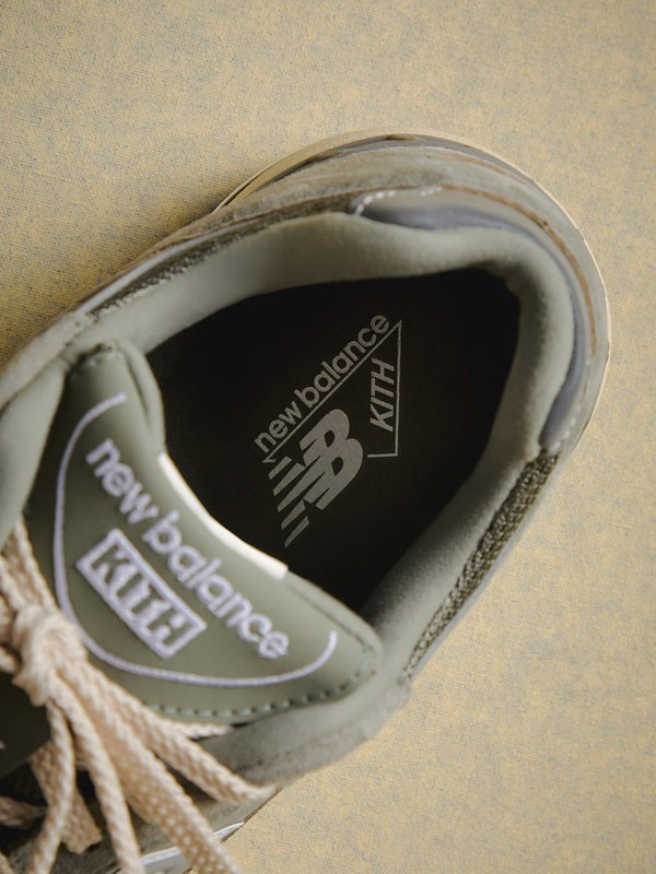 U991TK2 KITH 101 New Balance 991V2 Moonrock (Men's)