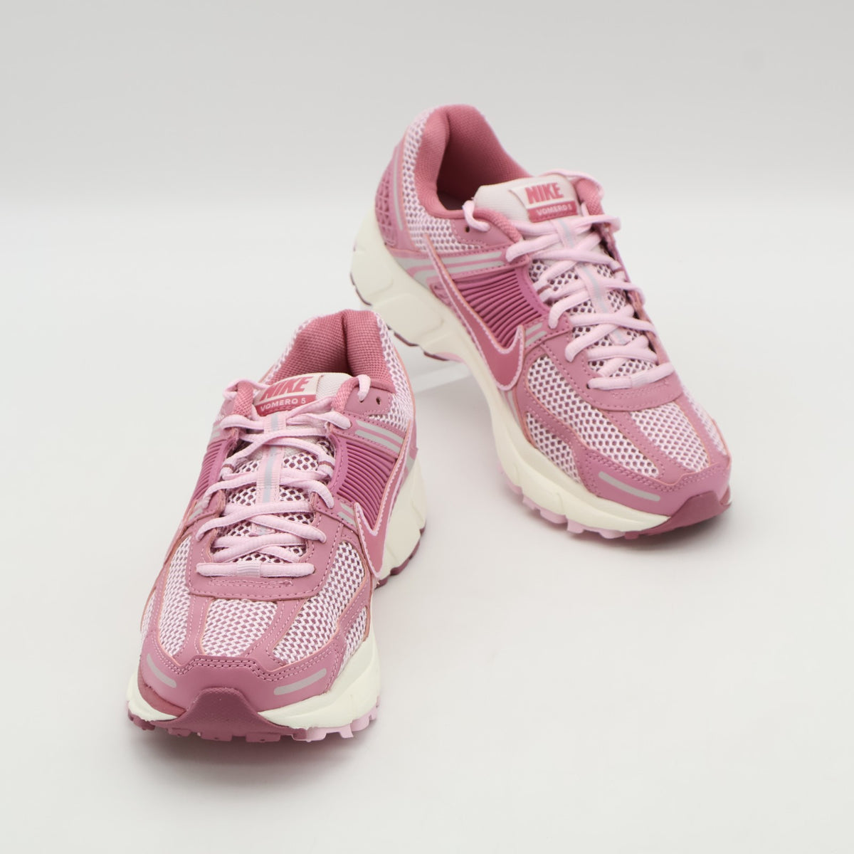 FJ2028-600 Nike Zoom Vomero 5 Elemental Pink Pink Foam Sail Desert (Women's)