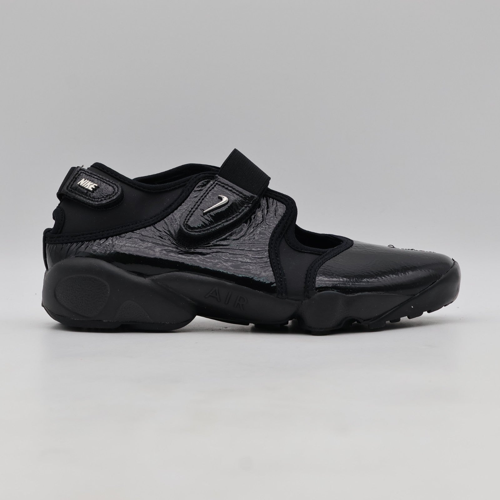 IB8954-001 Nike Air Rift Luxury Leather Black (Women's)