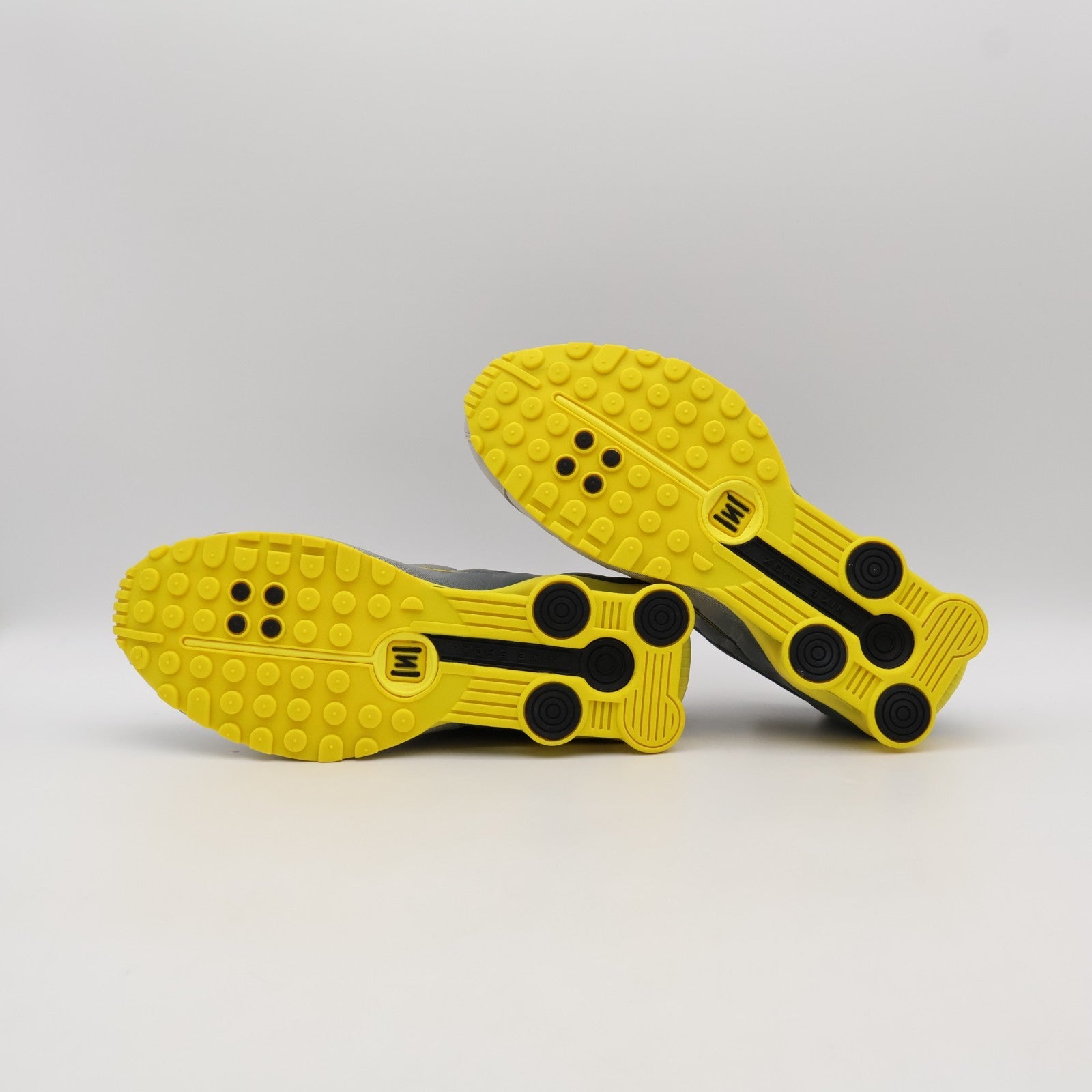 IH3397-078 Nike Shox R4 Bright Citron (Men's)