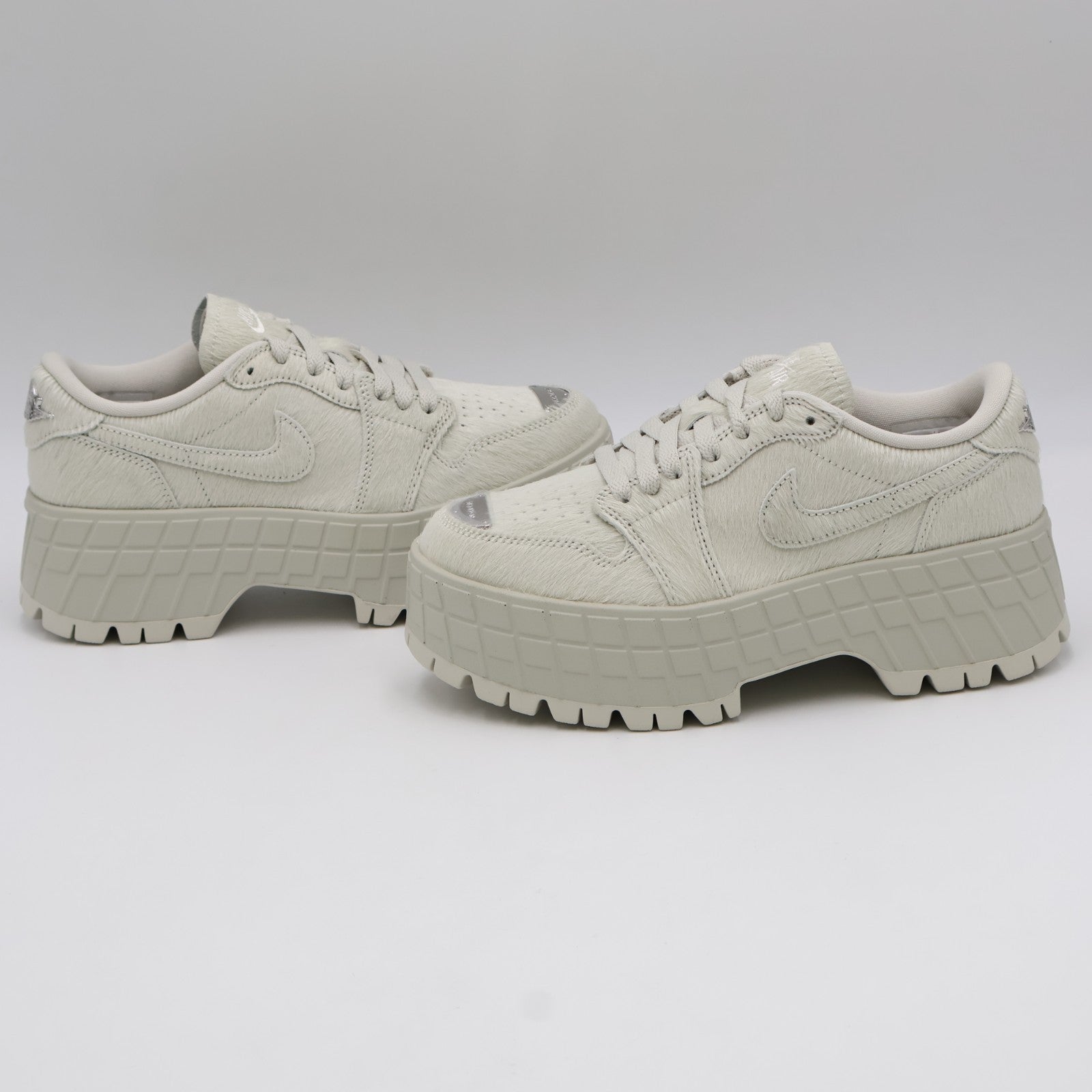 IB7210-001 Nike Air Jordan 1 Brooklyn Low Light Bone Metallic Silver (Women's)