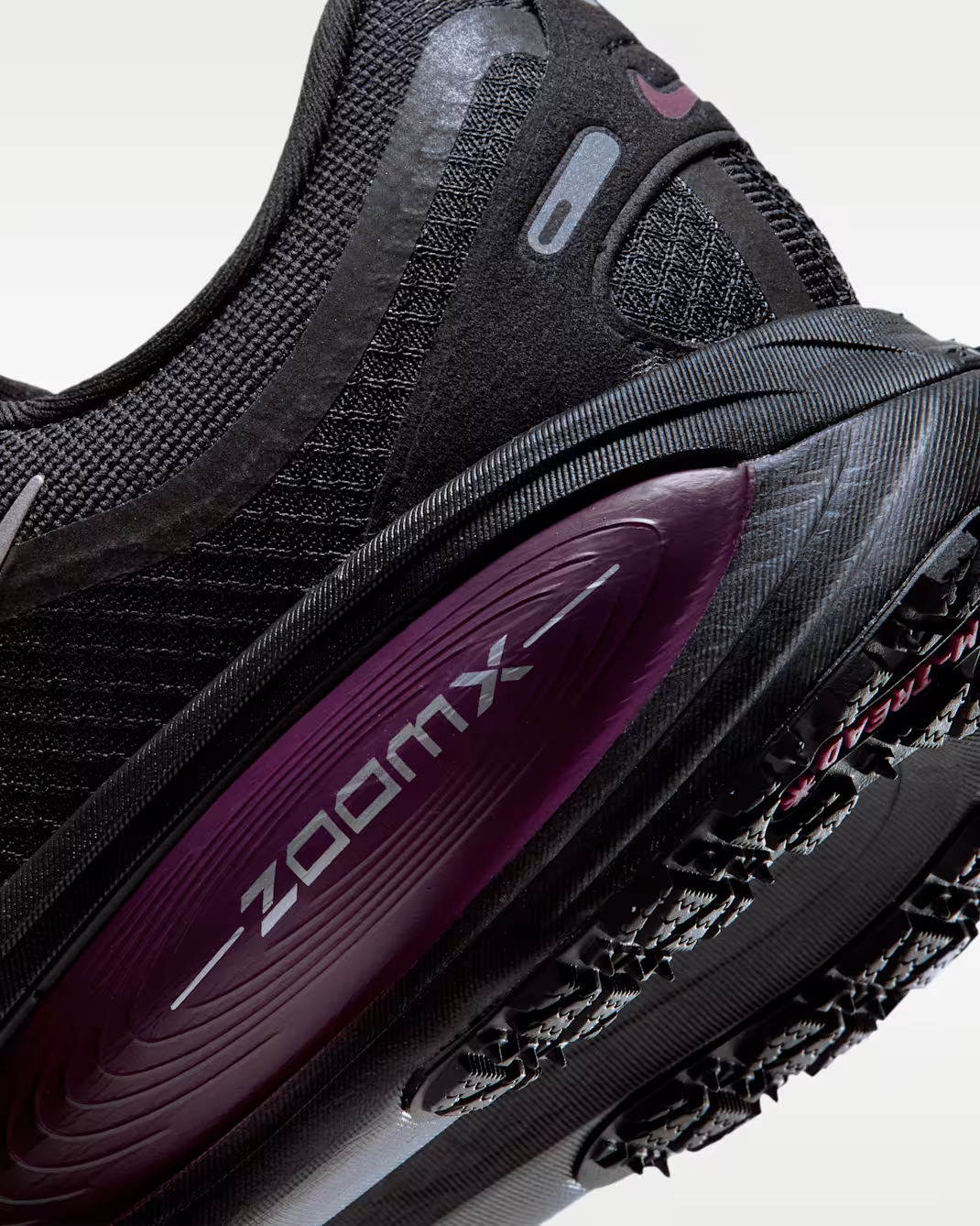 HQ7002-005 Nike Vomero 18 GORE-TEX "Black/True Berry" (Women's)