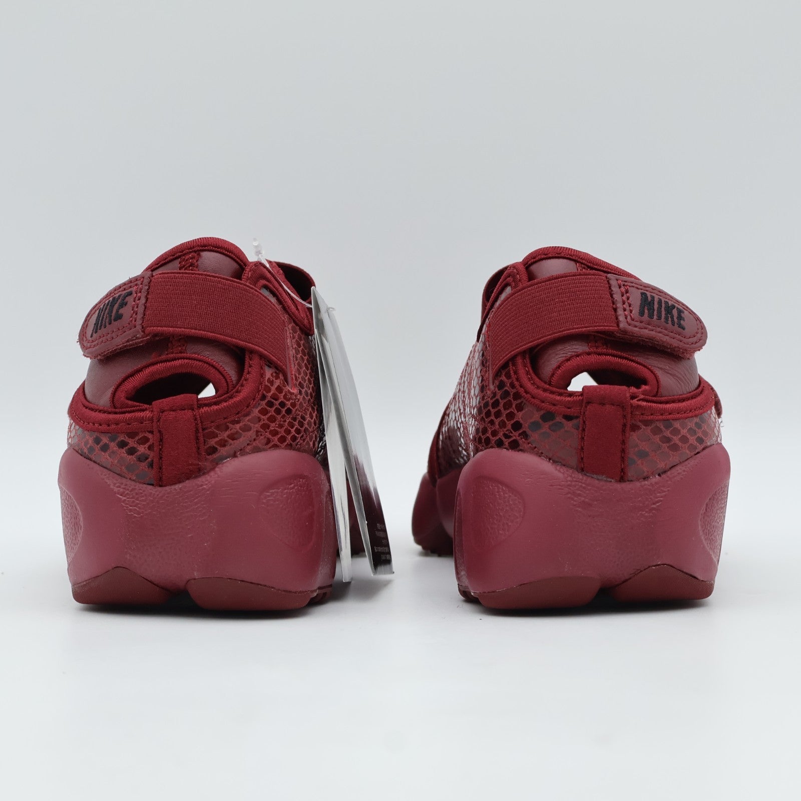 IM5739-600 Nike Air Rift Team Red (Women's)
