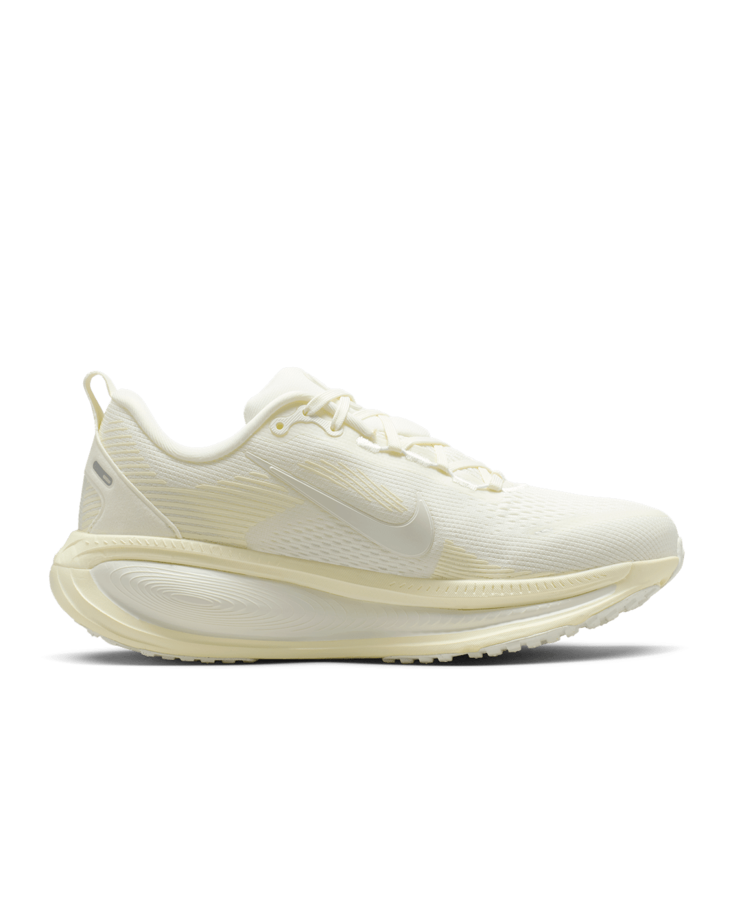 HM6804-110 Nike Vomero 18 Sail Coconut Milk White Summit White (Women's)