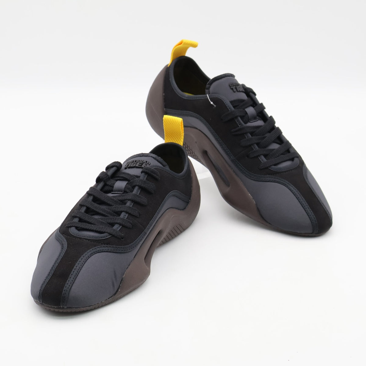 1183C369-001 Onitsuka Tiger Tiger Ergonio Black Black (Men's)