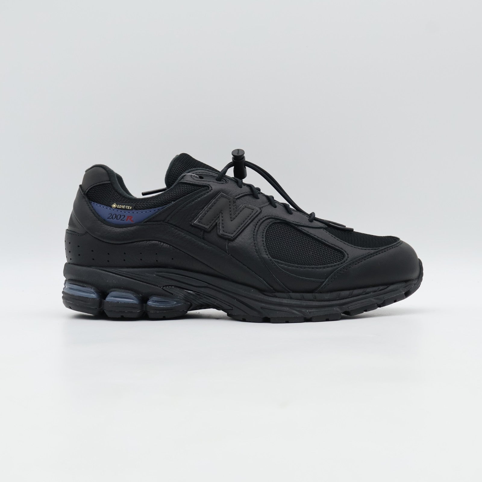 M2002RXW JJJJound Ã New Balance 2002R GORE-TEX Black (Men's)