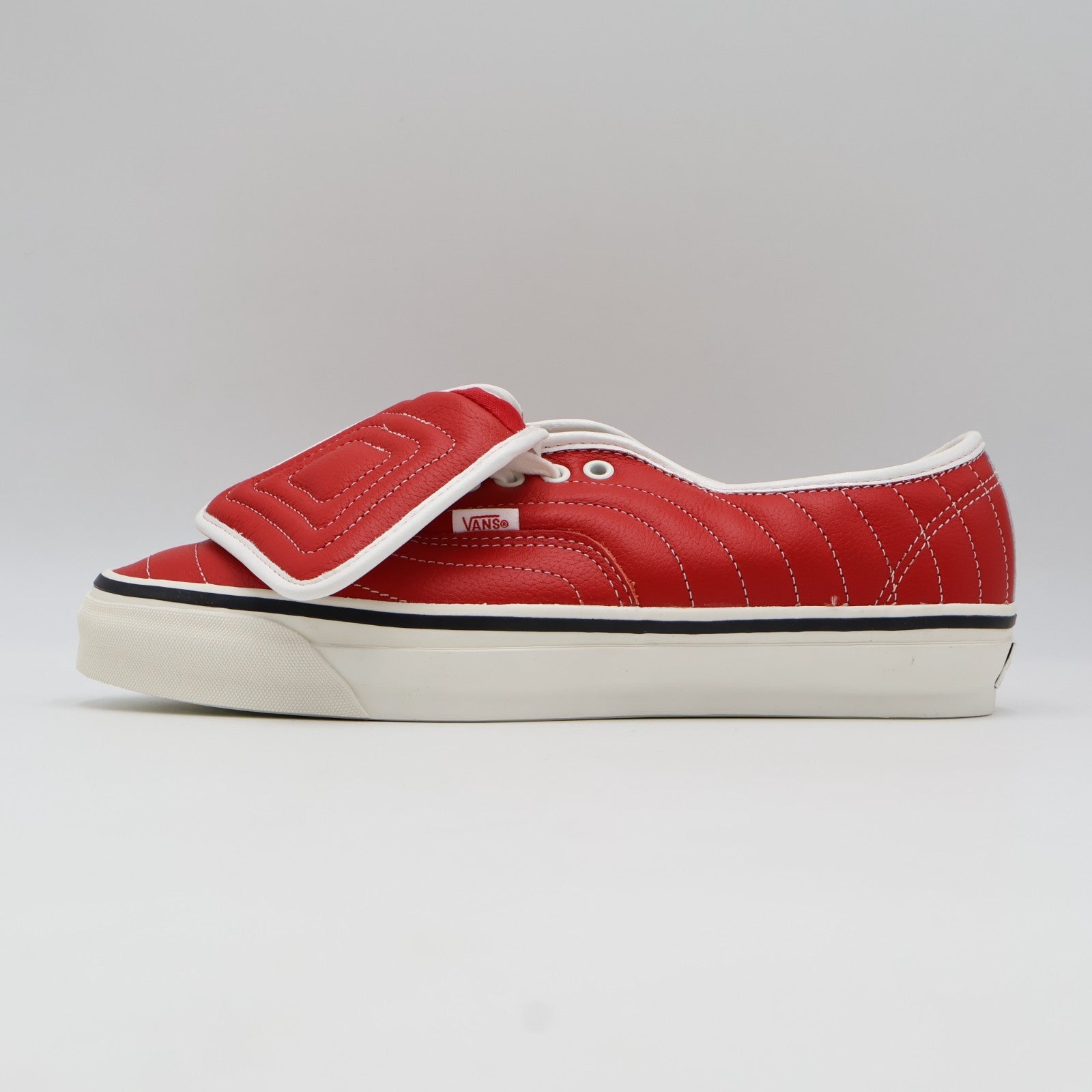 VN000Z9QIZQ Vans Premium Authentic 44 EXT "Copa Racing Red"