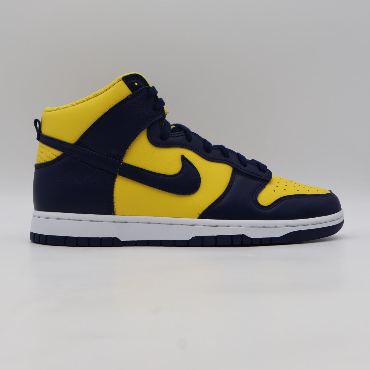 HF3143-700 Nike Dunk High Retro SE Michigan (Men's)