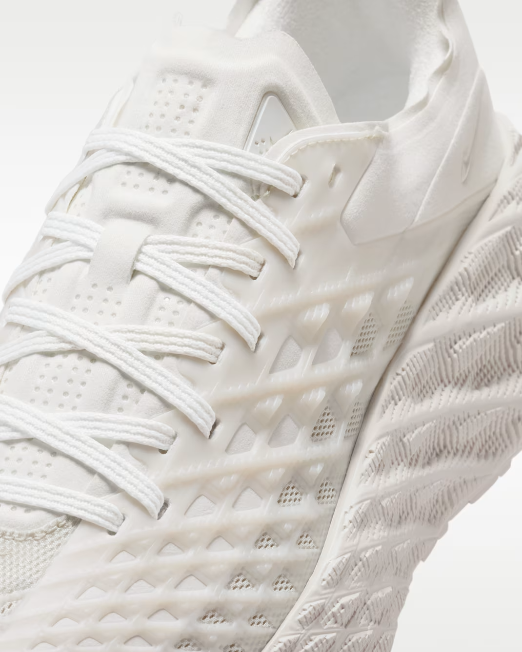 IM1973-100 Nike Ava Edge "Summit White/Light Bone" (Men's)