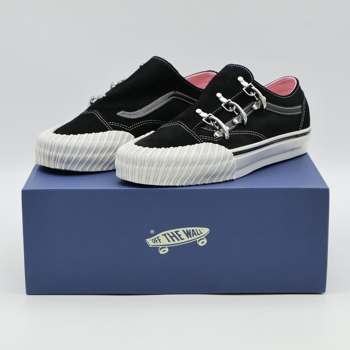 VN000EGXBA2 Vans Premium Old Skool Wrap Black White Karina Rozunko (Men's)