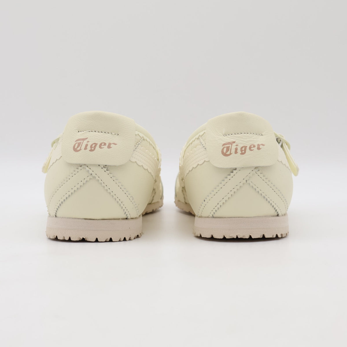 1182A660-752 Onitsuka Tiger Mexico 66 TGRS Ivory Cream (Women's)