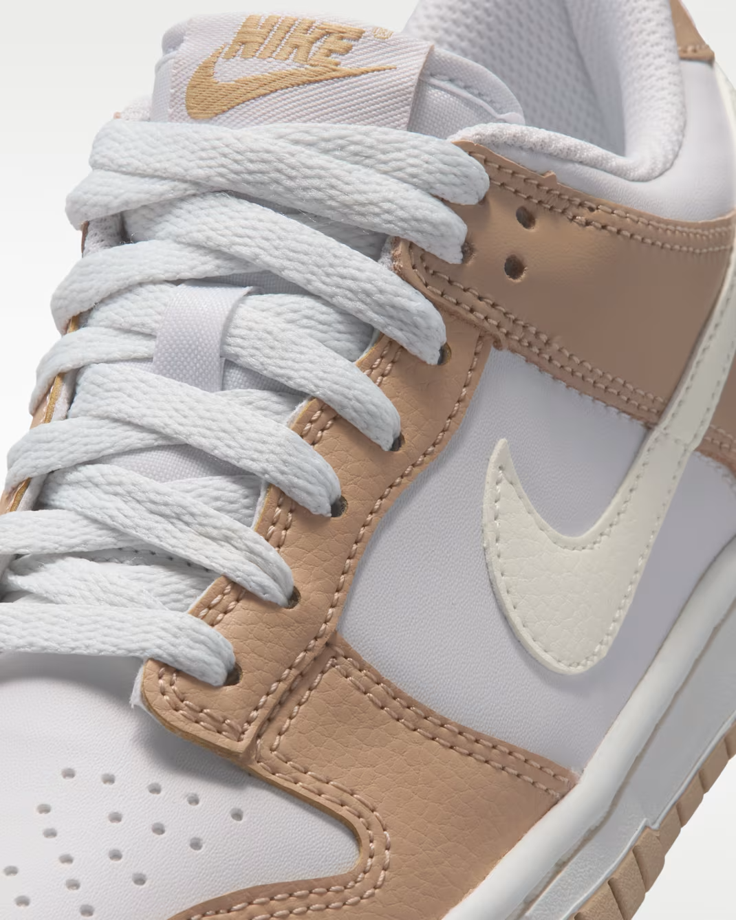 IQ0804-200 Nike GS Dunk Low "Linen/Platinum Tint" (Kids)