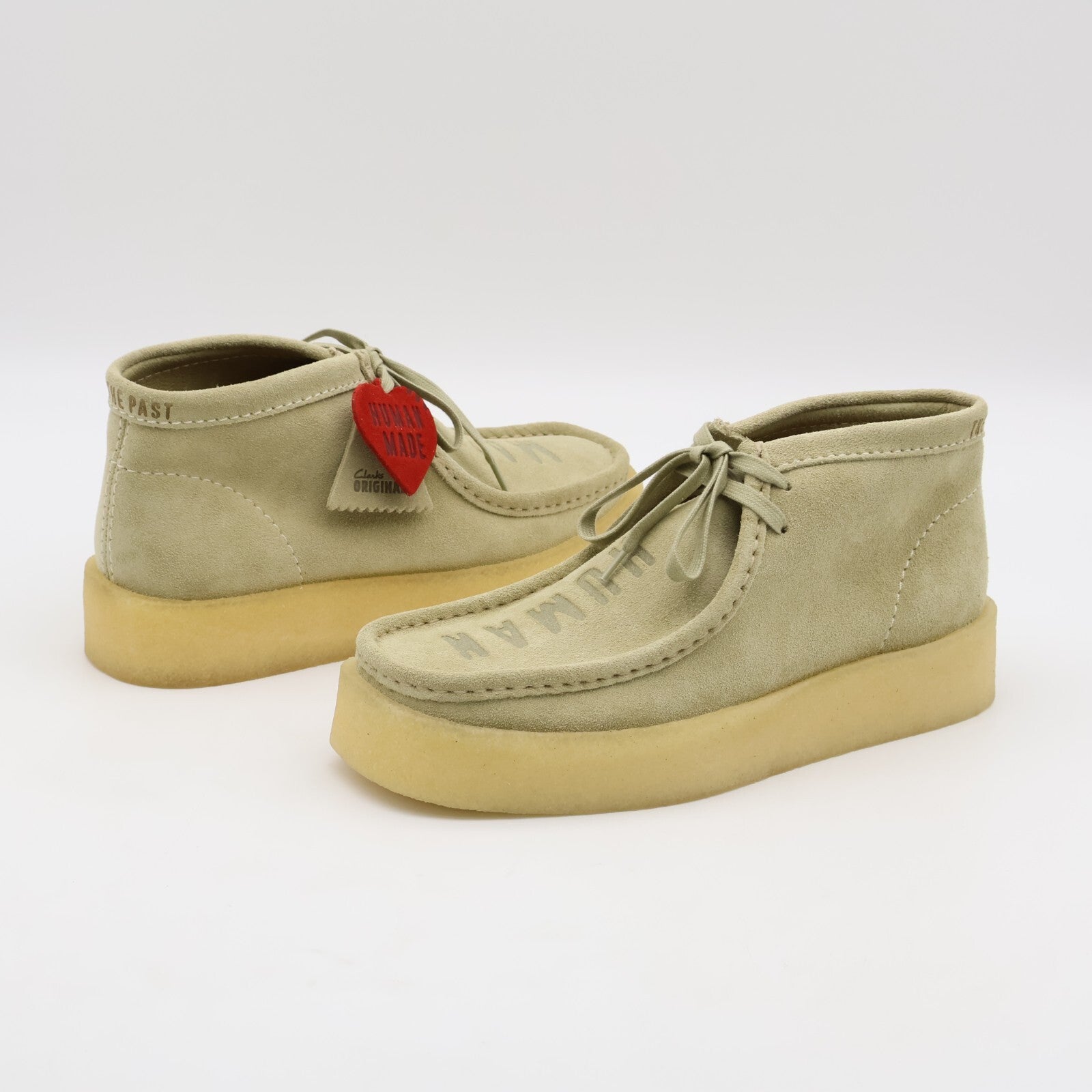 26180232 HUMAN MADE Clarks Wallabee Beige (Men's)