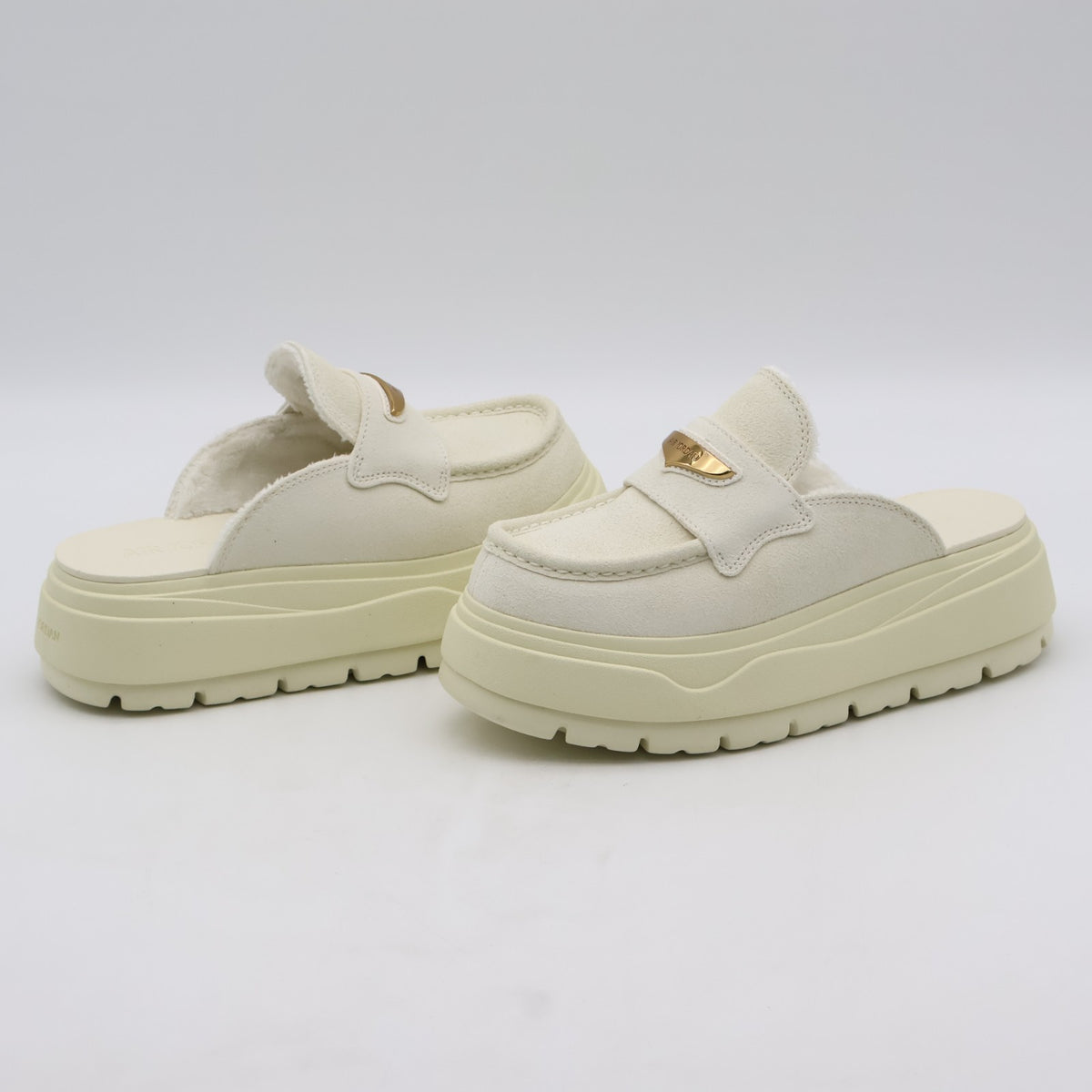 IM6663-071 Nike Air Jordan Mule Soft Pearl (Women's)