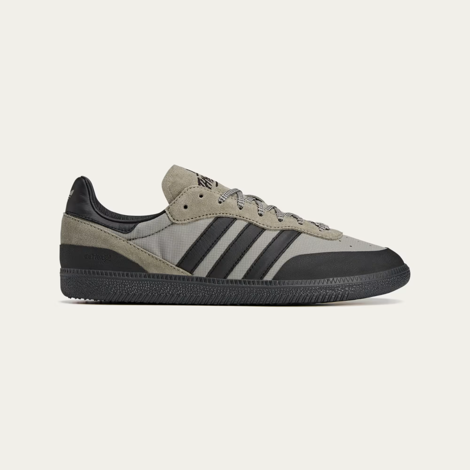 JR5536 100 Thieves Ã adidas Palos Hills (Men's)