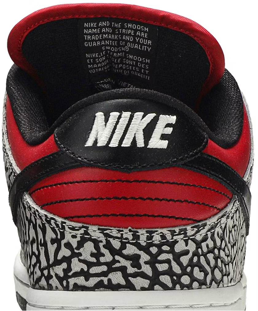 313170-600 Supreme Ã Nike SB Dunk Low "Red Cement"(2012) (Men's)