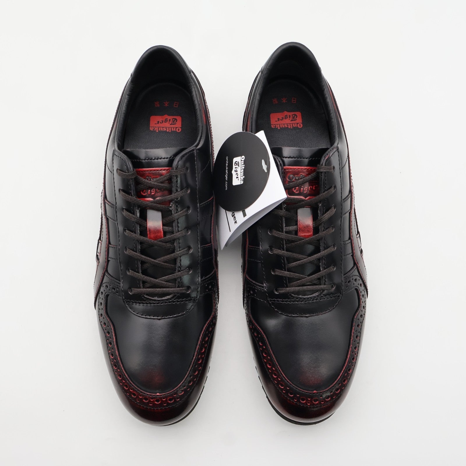 1181A610-200 Onitsuka Tiger NIPPON MADE ULTIMATE TRAINER LICORICE BROWN (Men's)
