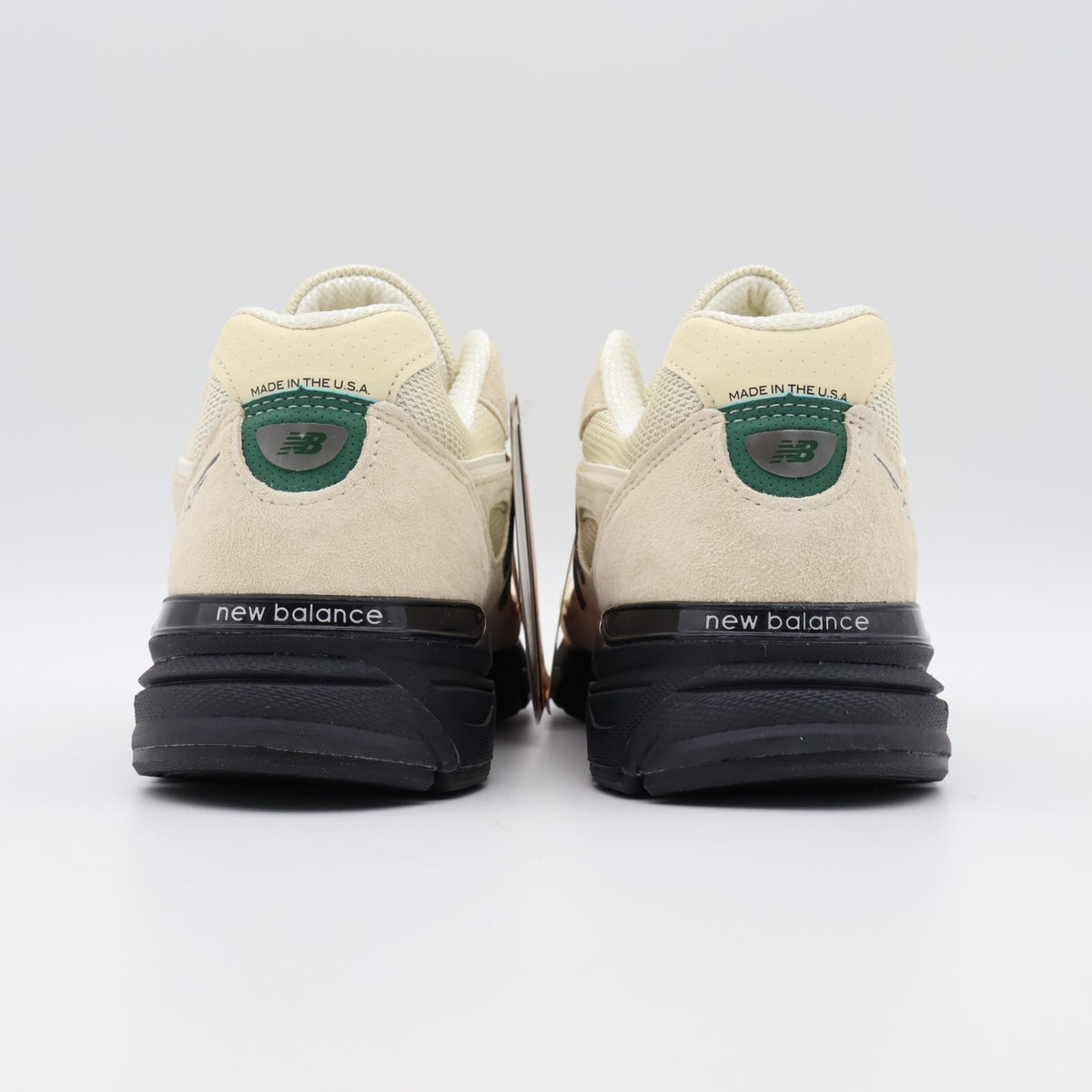 U990GB4 New Balance 990V4 Macadamia Nut (Men's)