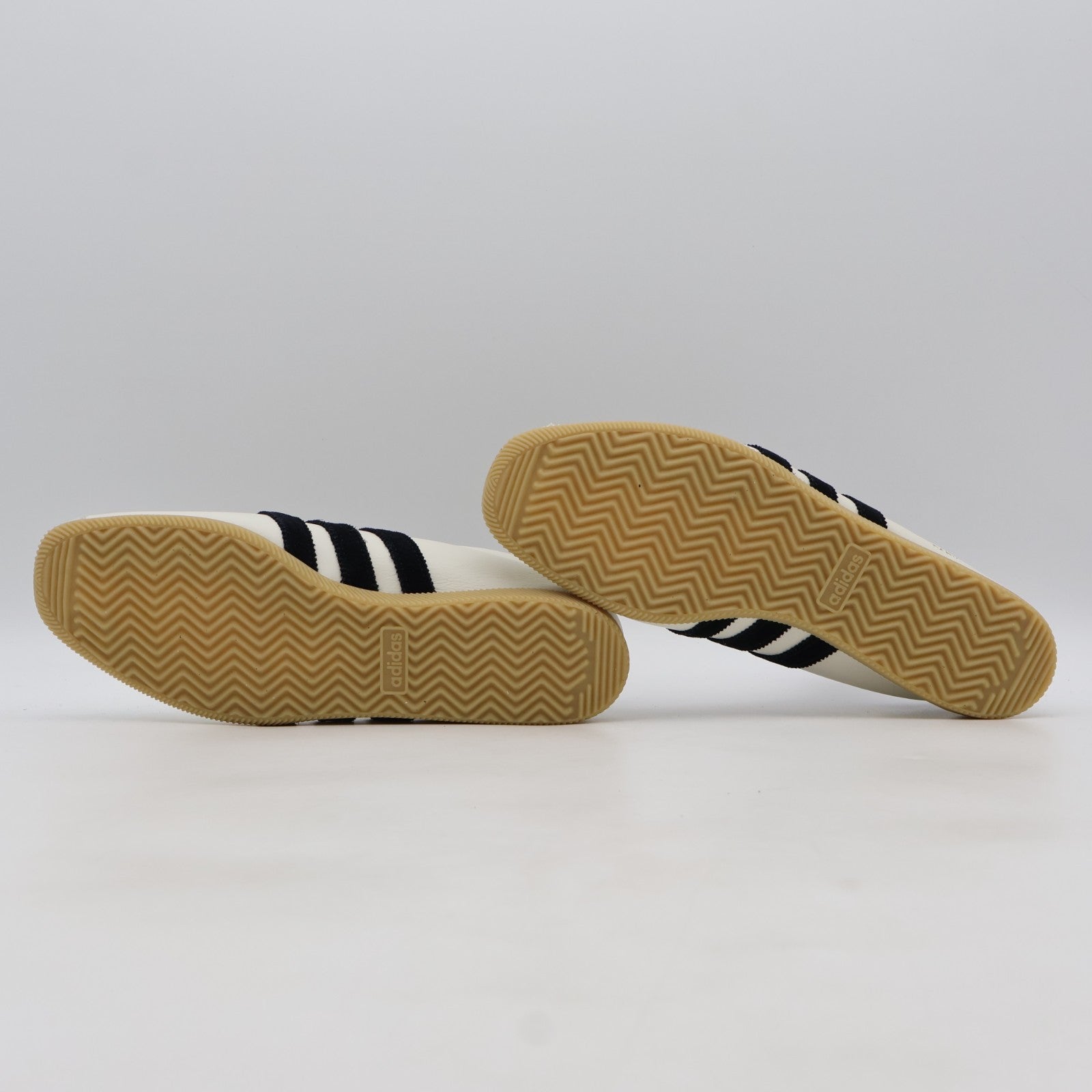 KJ1015 adidas Paris Core White Core Black (Men's)