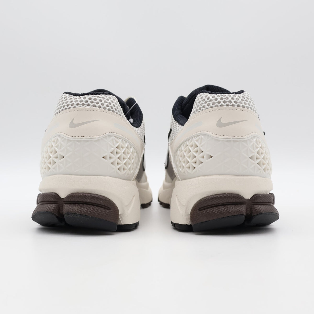 FJ2028-001 Nike Zoom Vomero 5 Phantom (Women's)