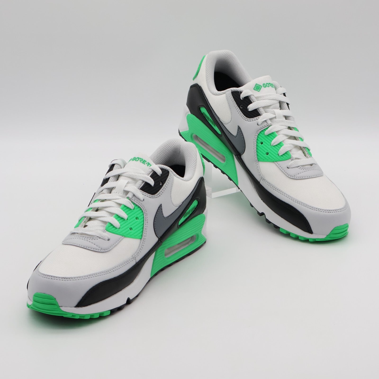 HF1045-121 Nike Air Max 90 GORE-TEX Summit White Photo Dust Black Cool (Men's)