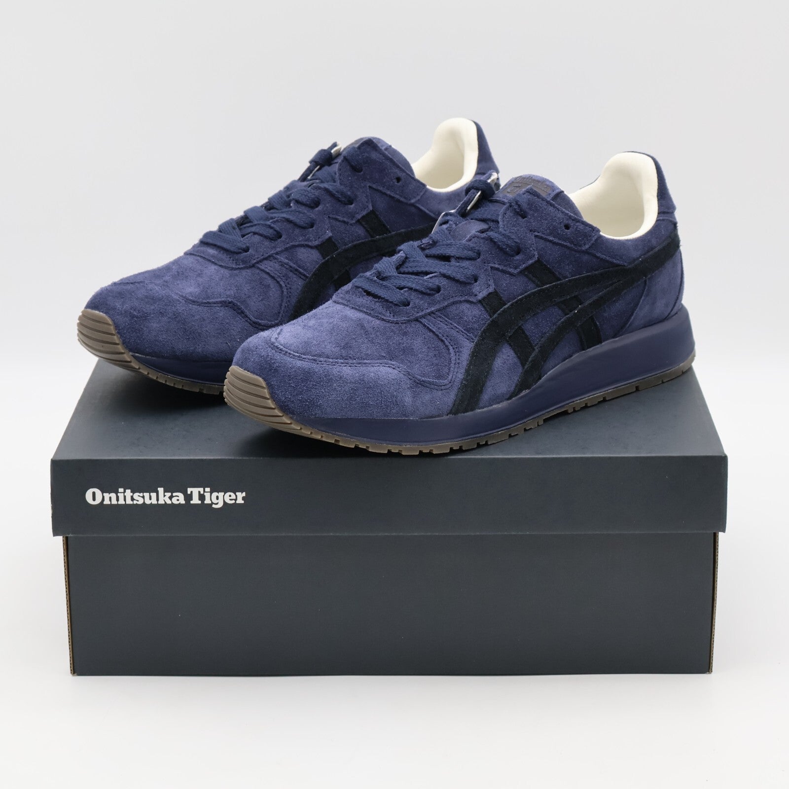 1183C382-400 Onitsuka Tiger Tiger Alliance A40 Midnight Black (Men's)