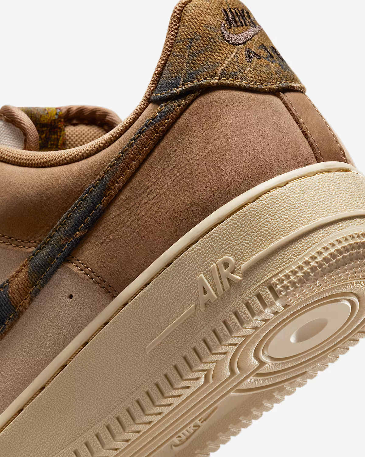 IO9803-200 Nike Air Force 1 '07 Realtree Rattan (Men's)